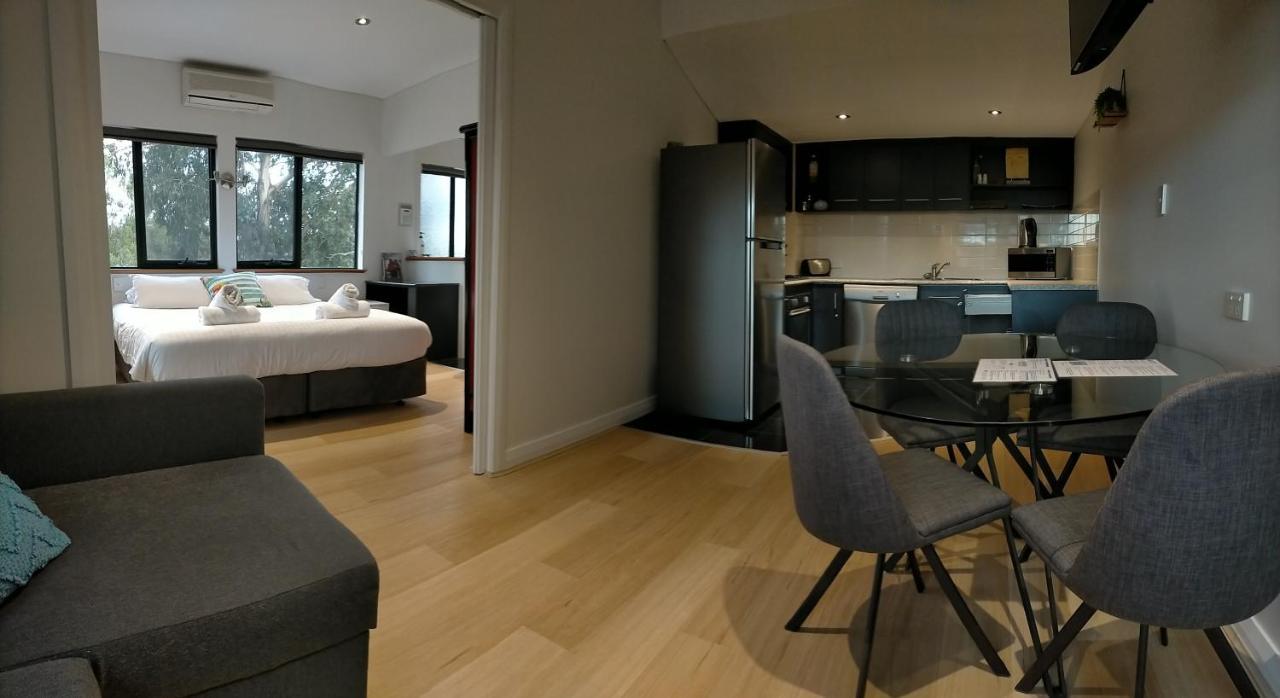 Dunsborough Apartments & Suites Εξωτερικό φωτογραφία